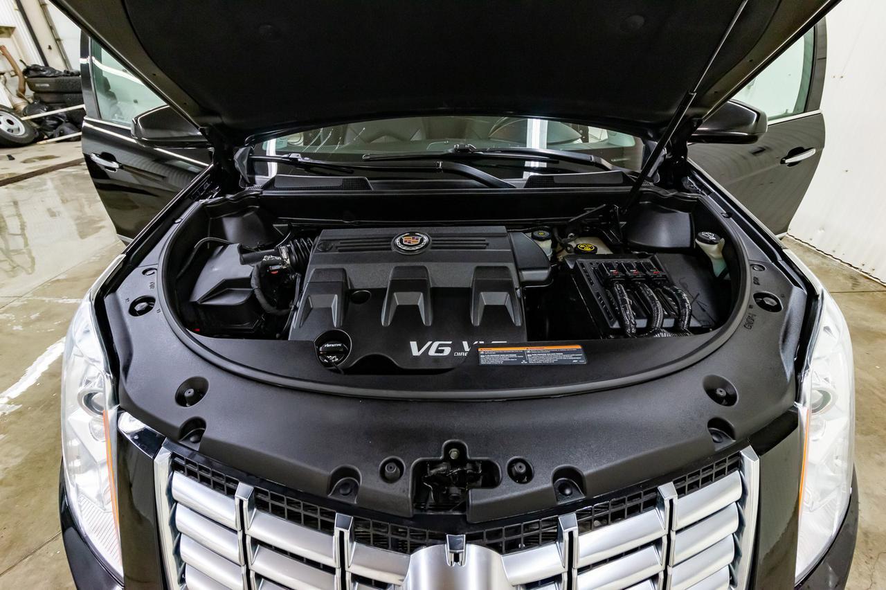 2013 Cadillac SRX AWD Luxury Leather Roof BCam Red Deer AB