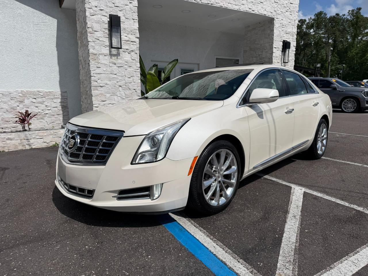 2013 Cadillac XTS 4dr Sdn Premium FWD Jacksonville FL