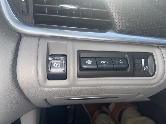 2013 Cadillac XTS Premium West Burlington IA