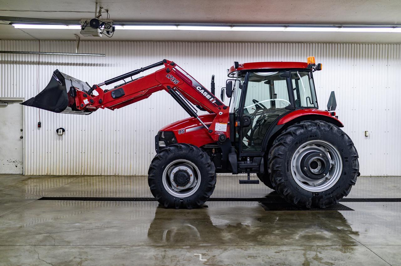 2013 Case IH Farmall 95 MFWD Tractor Loader Red Deer AB