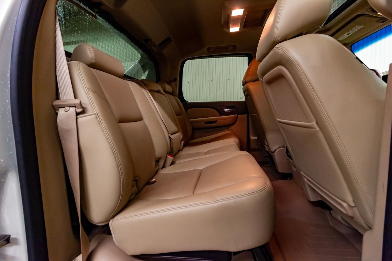 2013 Chevrolet Avalanche 4x4 Crew Cab LTZ Black Diamond Leather Roof Nav DVD Red Deer AB