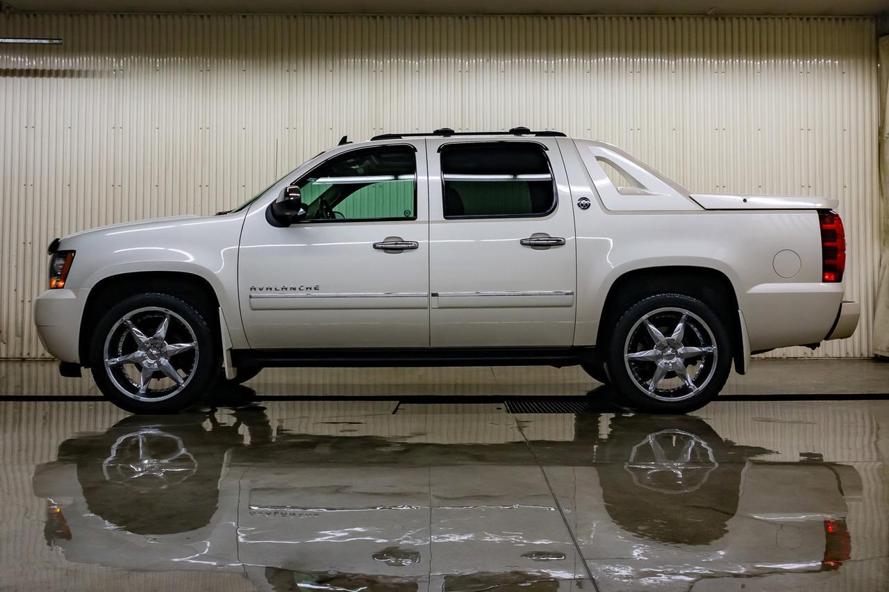 2013 Chevrolet Avalanche 4x4 Crew Cab LTZ Black Diamond Leather Roof Nav DVD Red Deer AB