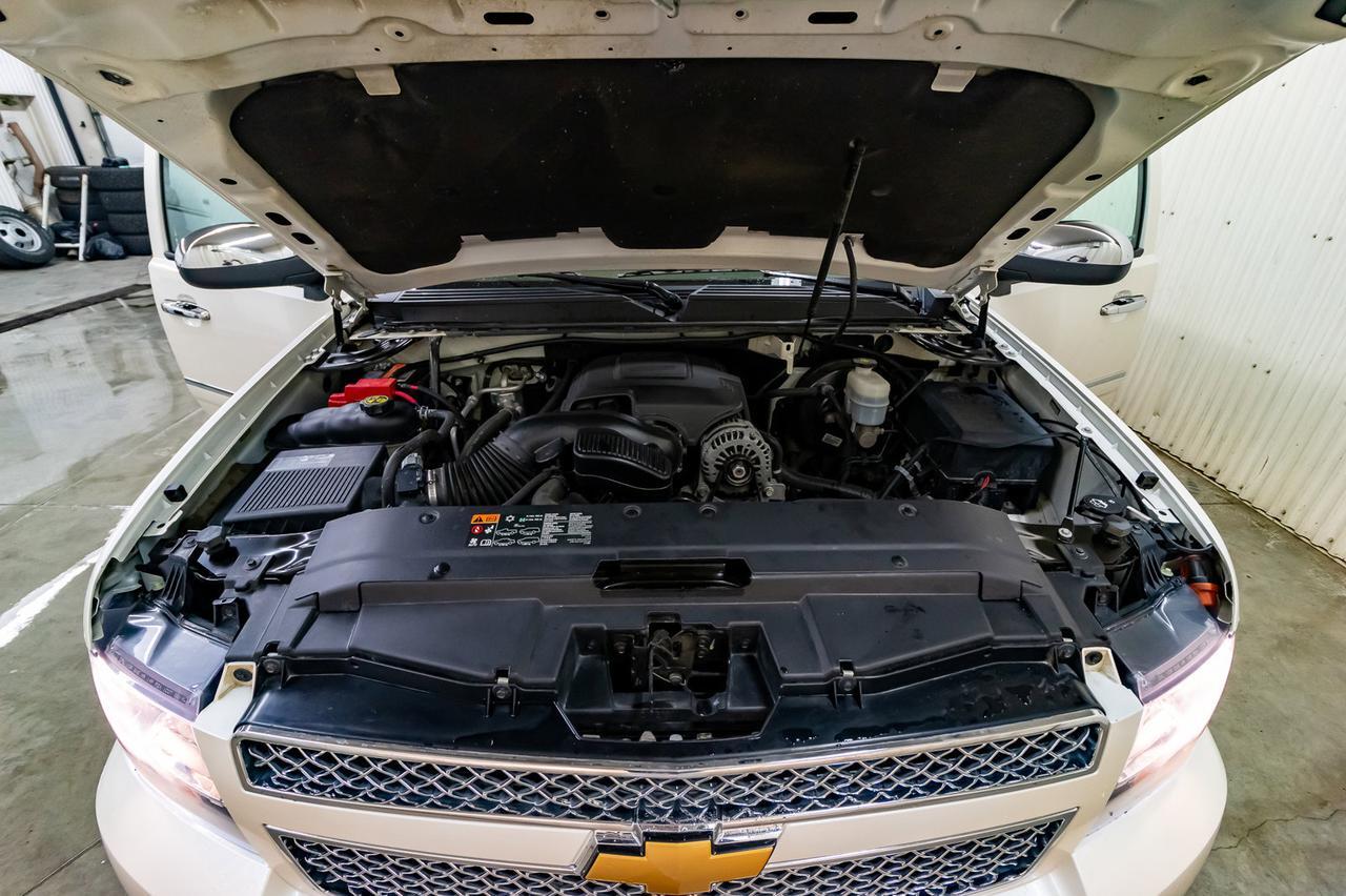 2013 Chevrolet Avalanche 4x4 Crew Cab LTZ Black Diamond Leather Roof Nav DVD Red Deer AB