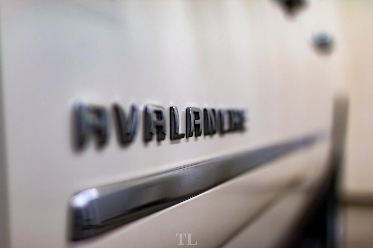 2013 Chevrolet Avalanche 4x4 Crew Cab LTZ Black Diamond Leather Roof Nav Red Deer AB