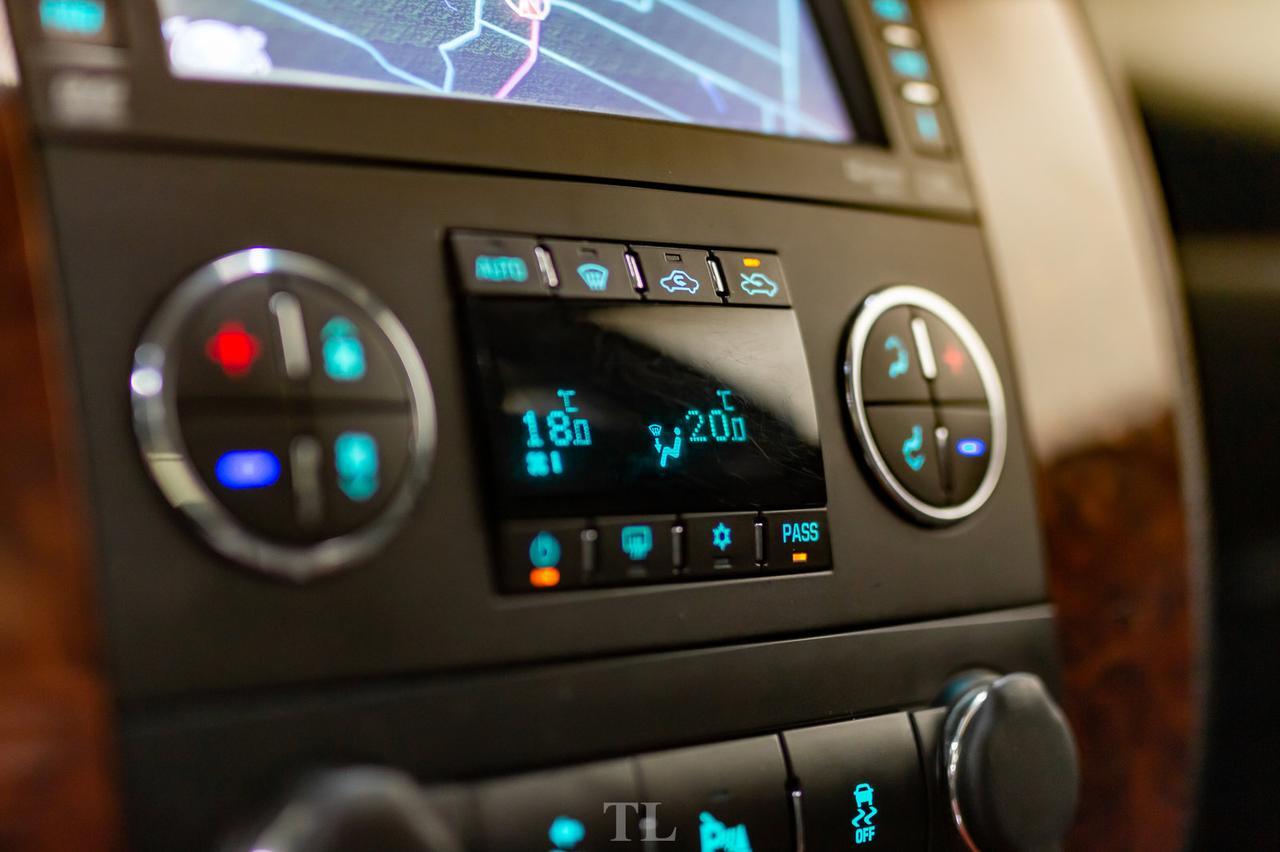 2013 Chevrolet Avalanche 4x4 Crew Cab LTZ Black Diamond Leather Roof Nav Red Deer AB