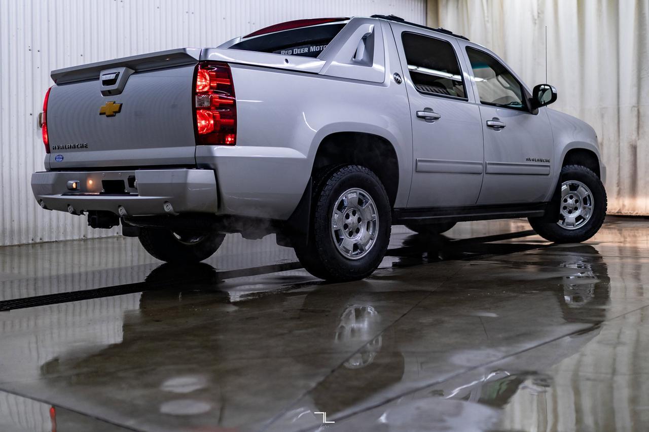2013 Chevrolet Avalanche 4x4 LT Black Diamond Edition BCam Red Deer AB