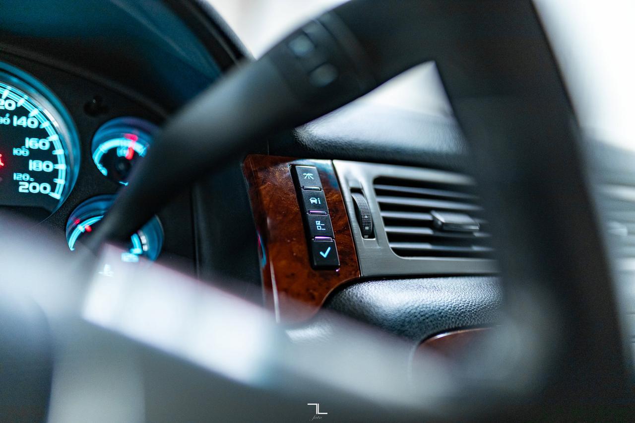 2013 Chevrolet Avalanche 4x4 LT Black Diamond Edition BCam Red Deer AB