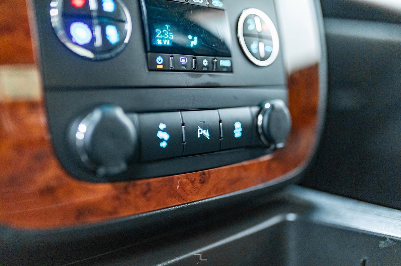 2013 Chevrolet Avalanche 4x4 LT Black Diamond Edition BCam Red Deer AB