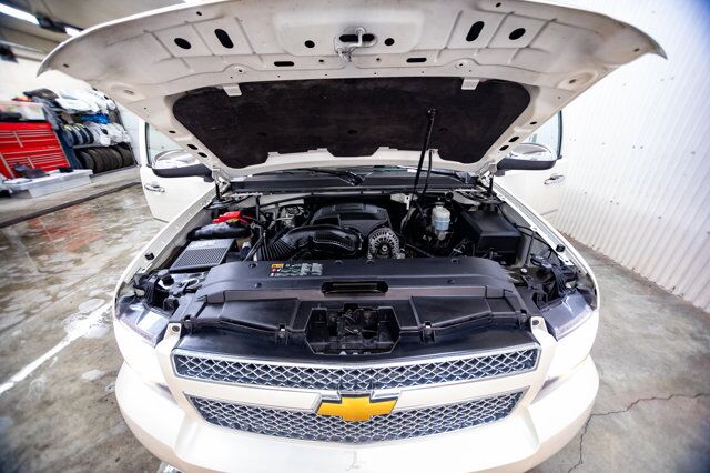 2013 Chevrolet Avalanche 4x4 LTZ Black Diamond Edition Leather Roof Nav Red Deer AB