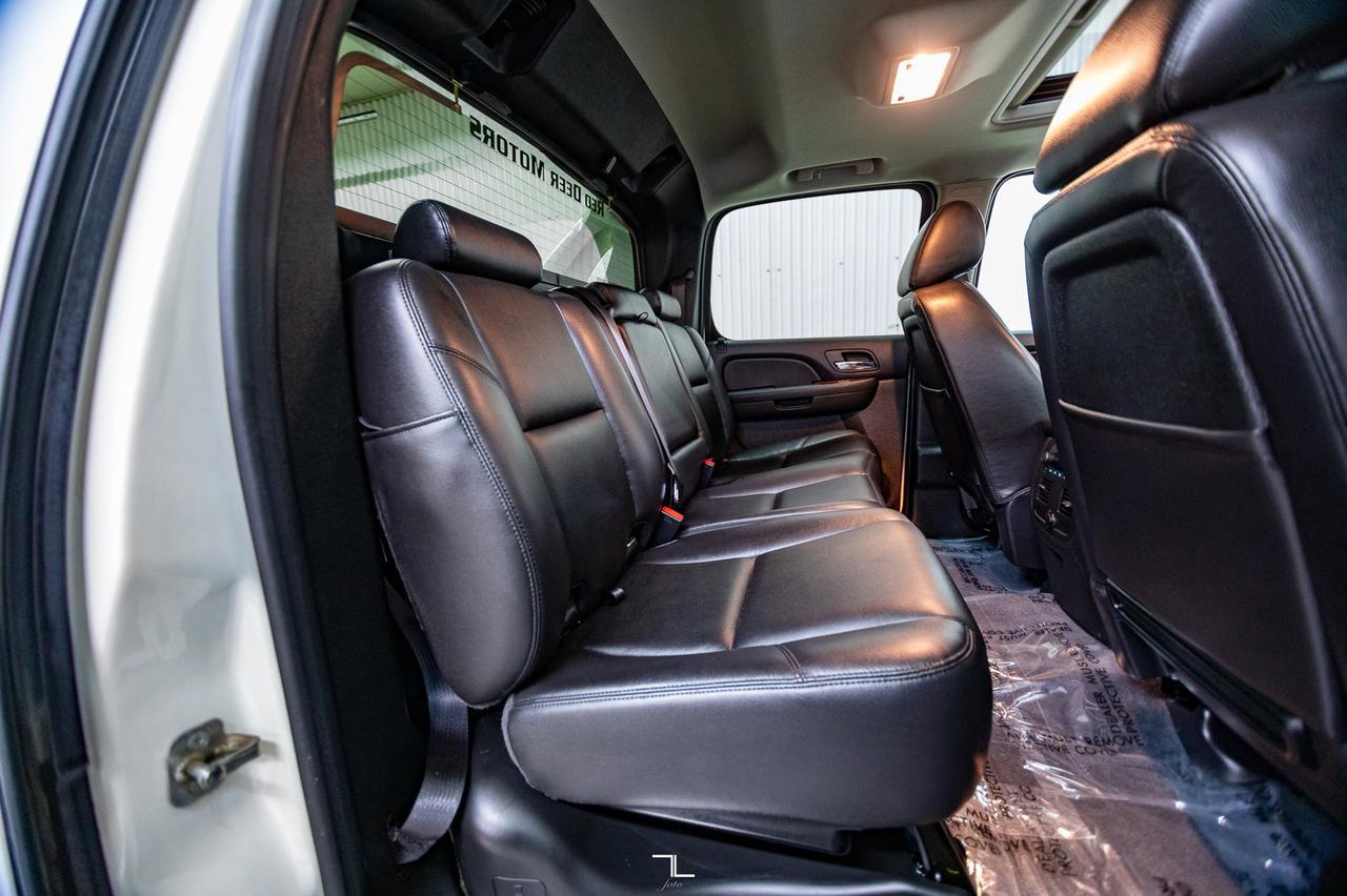 2013 Chevrolet Avalanche 4x4 LTZ Black Diamond Edition Leather Roof Nav Red Deer AB