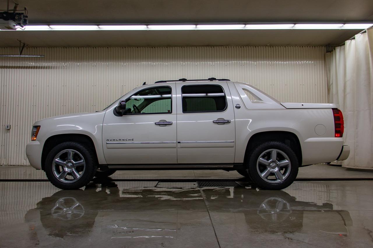 2013 Chevrolet Avalanche 4x4 LTZ Black Diamond Leather Roof Nav DVD Red Deer AB