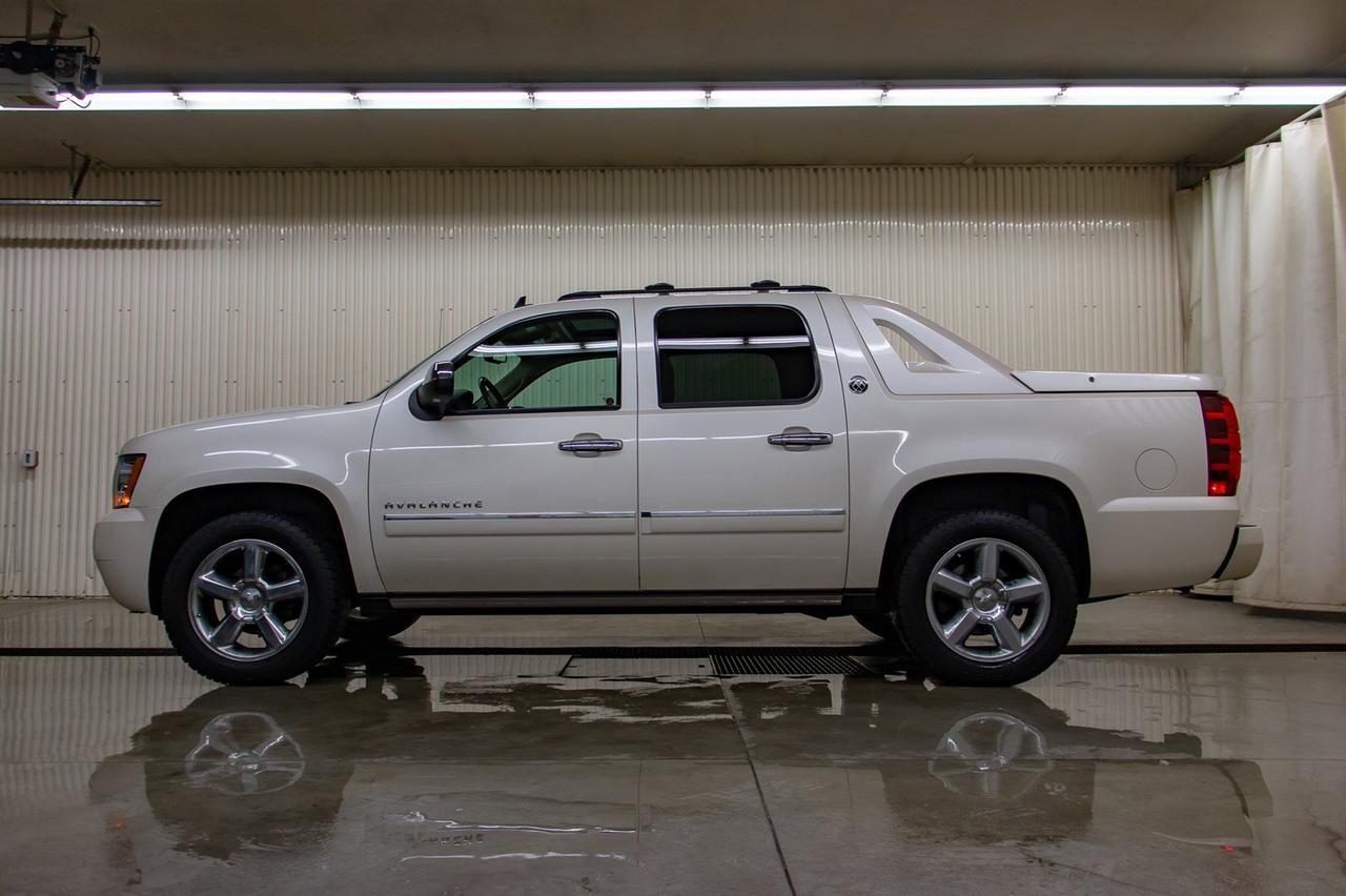 2013 Chevrolet Avalanche 4x4 LTZ Black Diamond Leather Roof Nav DVD Red Deer AB