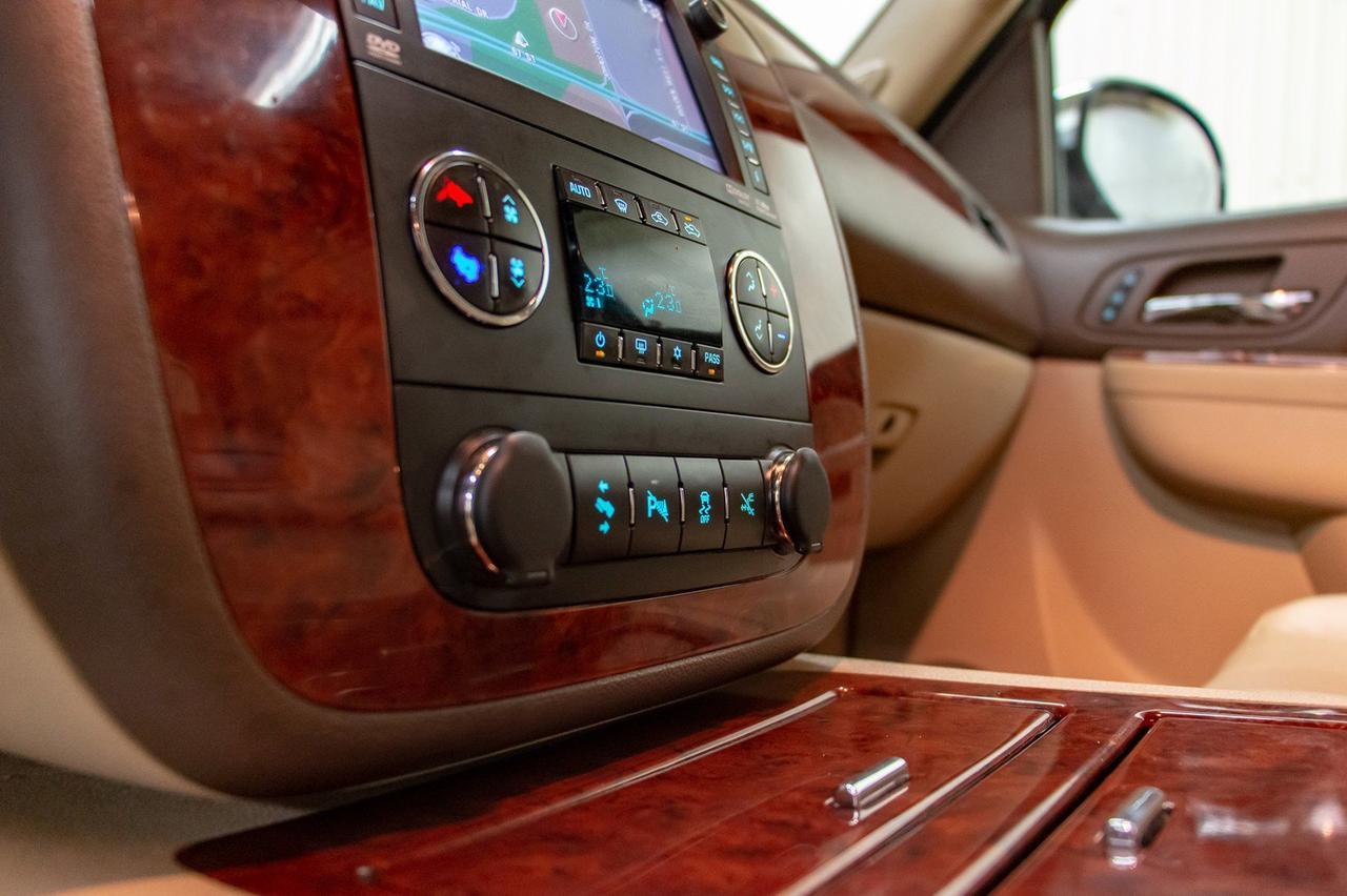 2013 Chevrolet Avalanche 4x4 LTZ Black Diamond Leather Roof Nav DVD Red Deer AB