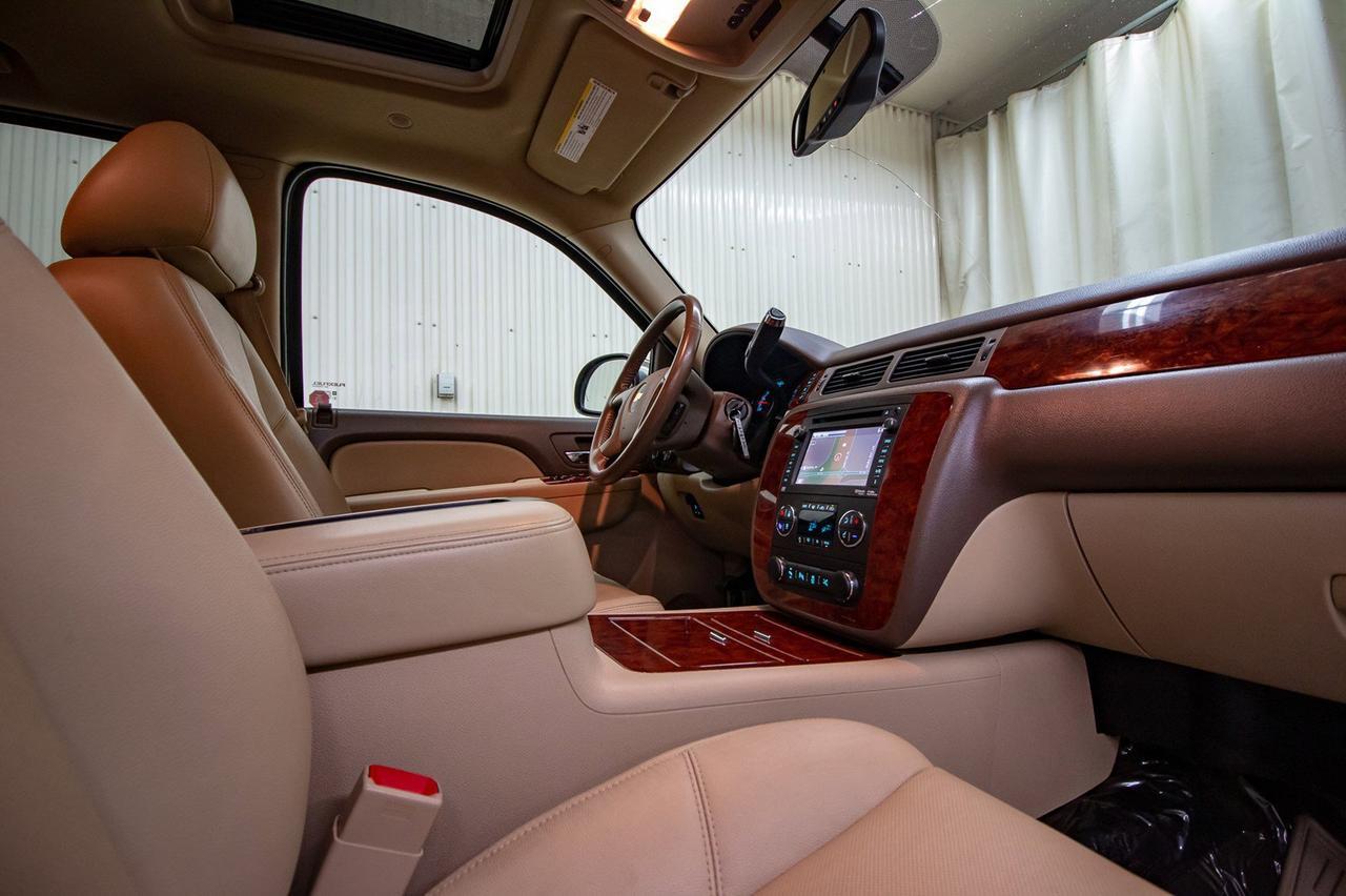 2013 Chevrolet Avalanche 4x4 LTZ Black Diamond Leather Roof Nav DVD Red Deer AB