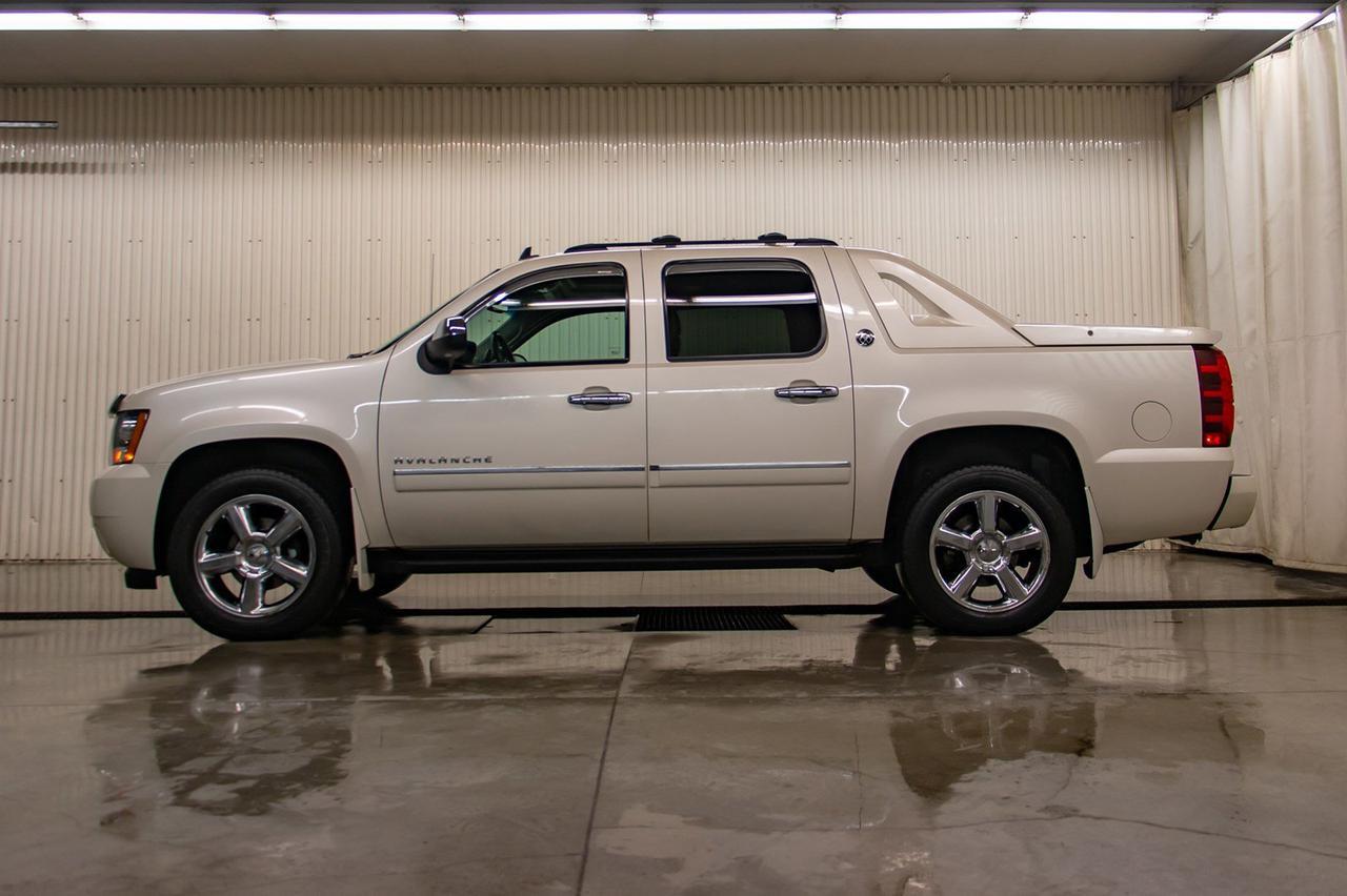 2013 Chevrolet Avalanche 4x4 LTZ Black Diamond Leather Roof Red Deer AB