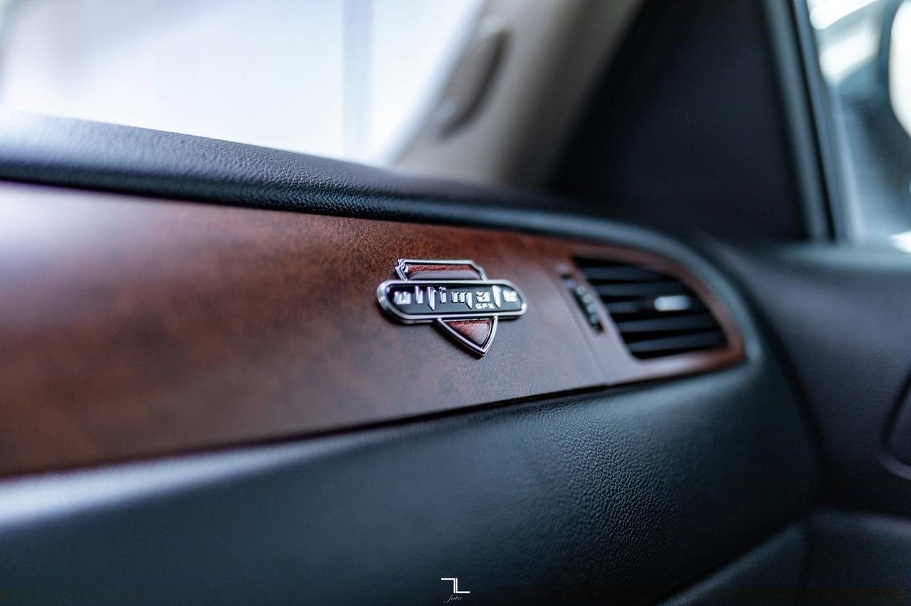 2013 Chevrolet Avalanche 4x4 LTZ Ultimate GFX Leather Roof Nav Red Deer AB