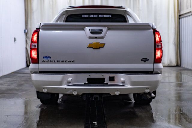 2013 Chevrolet Avalanche 4x4 LTZ Ultimate GFX Leather Roof Nav Red Deer AB