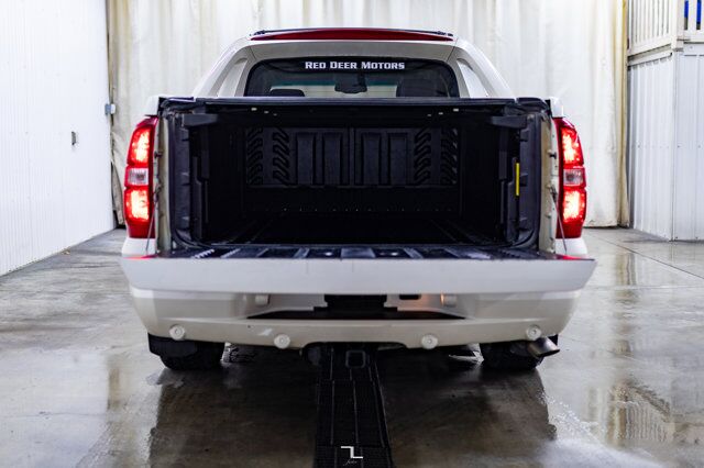 2013 Chevrolet Avalanche 4x4 LTZ Ultimate GFX Leather Roof Nav Red Deer AB