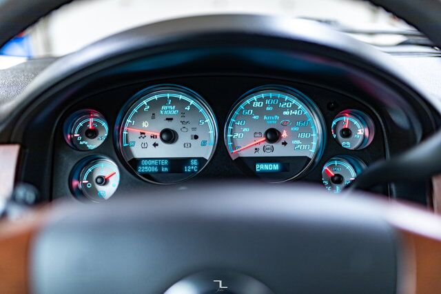 2013 Chevrolet Avalanche 4x4 LTZ Ultimate GFX Leather Roof Nav Red Deer AB