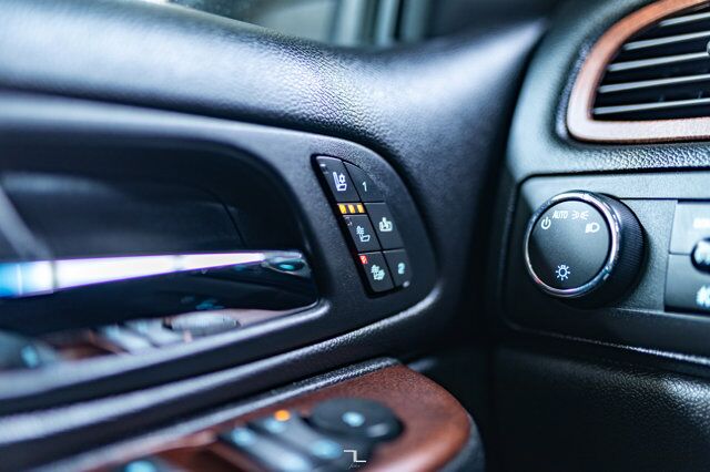 2013 Chevrolet Avalanche 4x4 LTZ Ultimate GFX Leather Roof Nav Red Deer AB