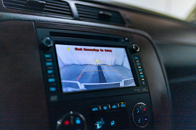 2013 Chevrolet Avalanche 4x4 LTZ Ultimate GFX Leather Roof Nav Red Deer AB