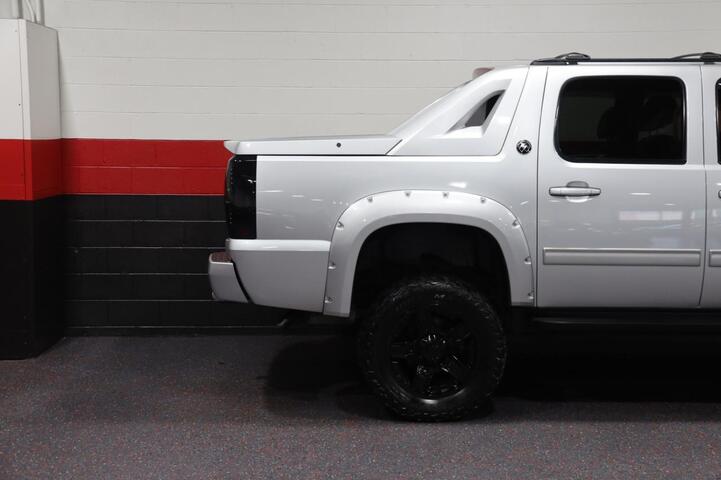 2013 Chevrolet Avalanche LT 4WD Black Diamond Lifted 4WD 4dr Truck Chicago IL