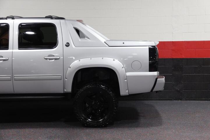 2013 Chevrolet Avalanche LT 4WD Black Diamond Lifted 4WD 4dr Truck Chicago IL