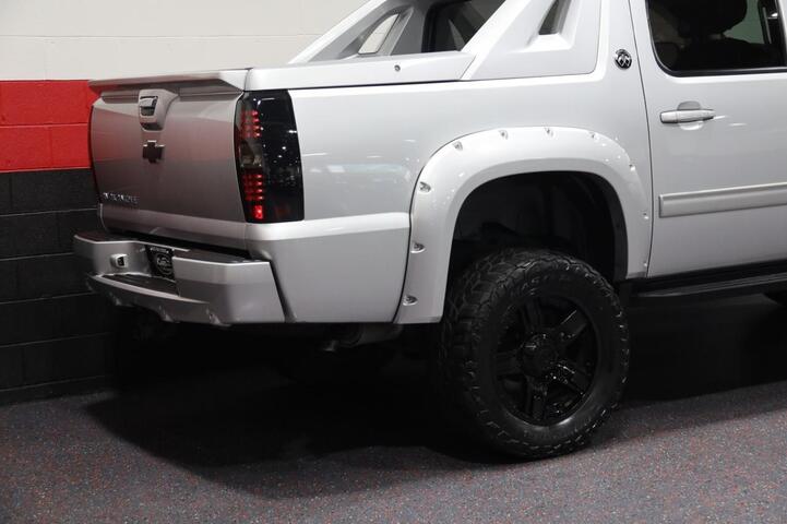 2013 Chevrolet Avalanche LT 4WD Black Diamond Lifted 4WD 4dr Truck Chicago IL