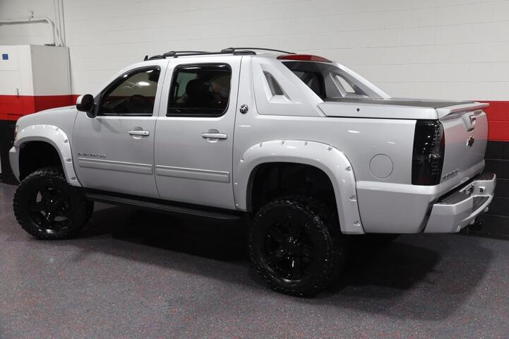 2013 Chevrolet Avalanche LT 4WD Black Diamond Lifted 4WD 4dr Truck Chicago IL