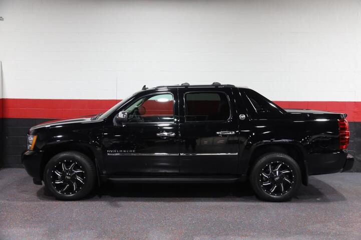 2013 Chevrolet Avalanche LTZ 4WD 4dr Truck Black Diamond Chicago IL