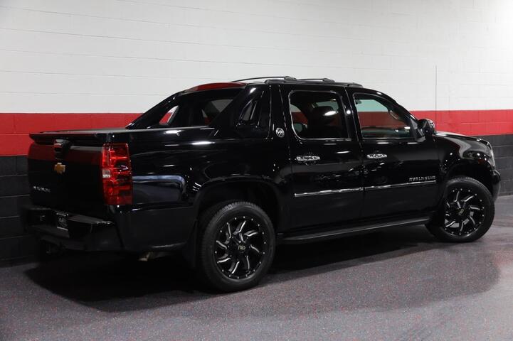 2013 Chevrolet Avalanche LTZ 4WD 4dr Truck Black Diamond Chicago IL