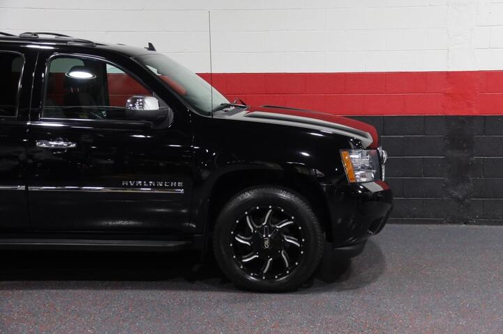 2013 Chevrolet Avalanche LTZ 4WD 4dr Truck Black Diamond Chicago IL