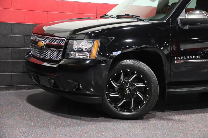 2013 Chevrolet Avalanche LTZ 4WD 4dr Truck Black Diamond Chicago IL