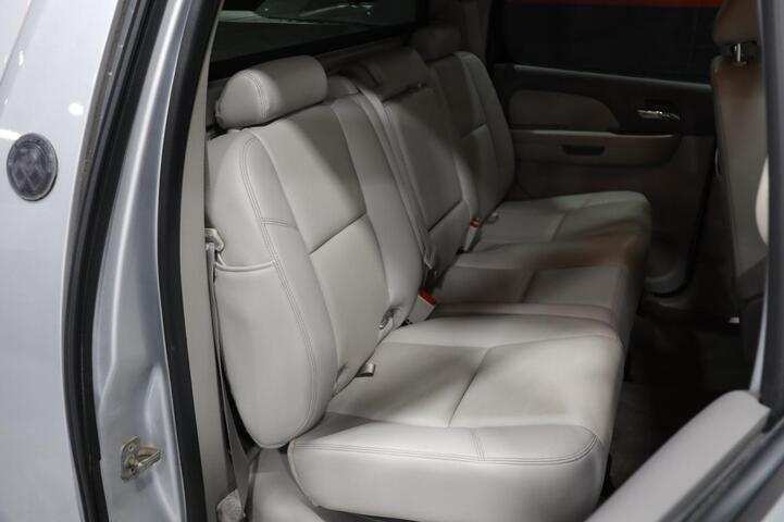 2013 Chevrolet Avalanche LTZ 4WD Black Diamond Edition 4dr Pick Up Truck Chicago IL