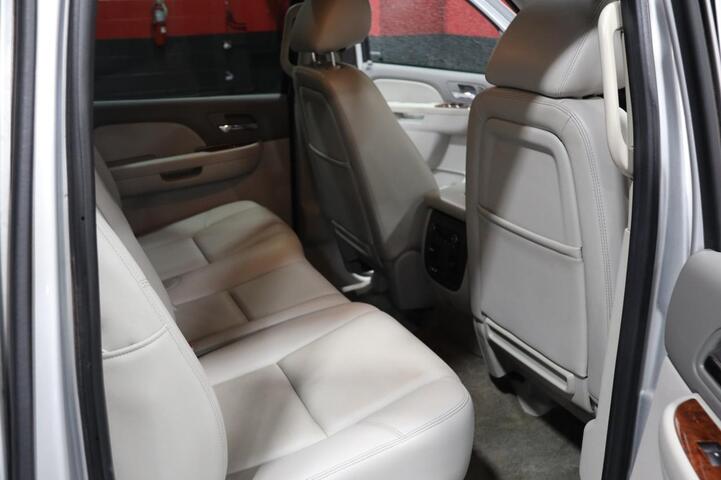 2013 Chevrolet Avalanche LTZ 4WD Black Diamond Edition 4dr Pick Up Truck Chicago IL