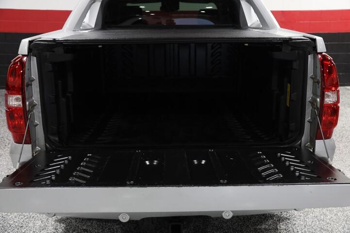 2013 Chevrolet Avalanche LTZ 4WD Black Diamond Edition 4dr Pick Up Truck Chicago IL