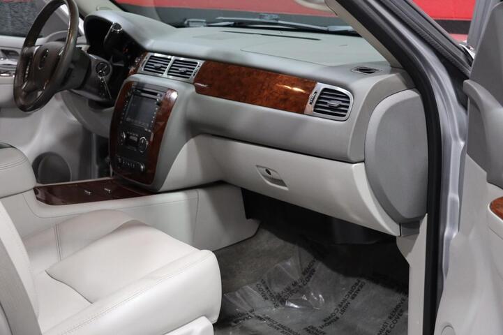 2013 Chevrolet Avalanche LTZ 4WD Black Diamond Edition 4dr Pick Up Truck Chicago IL
