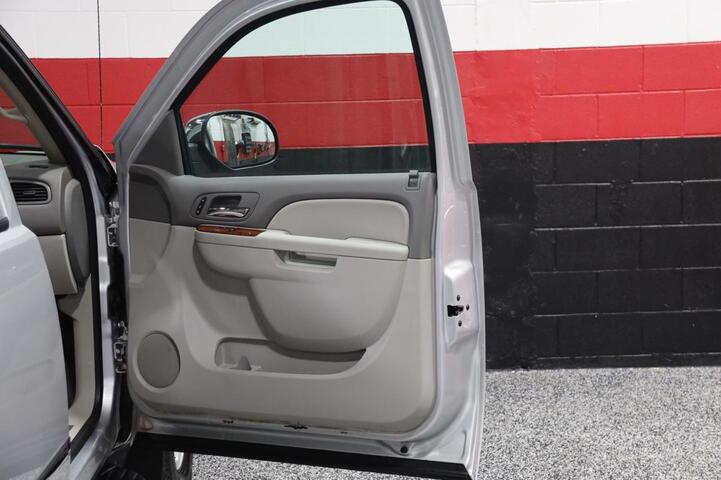 2013 Chevrolet Avalanche LTZ 4WD Black Diamond Edition 4dr Pick Up Truck Chicago IL