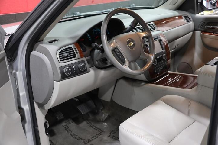 2013 Chevrolet Avalanche LTZ 4WD Black Diamond Edition 4dr Pick Up Truck Chicago IL