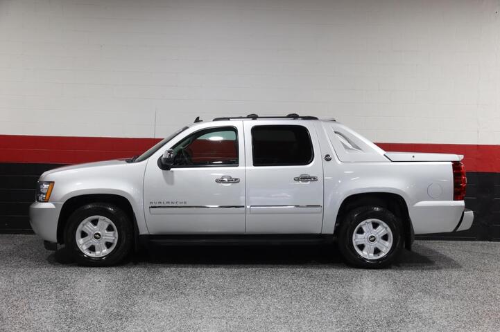 2013 Chevrolet Avalanche LTZ 4WD Black Diamond Edition 4dr Pick Up Truck Chicago IL
