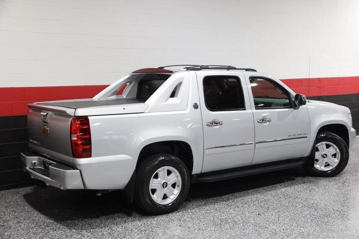 2013 Chevrolet Avalanche LTZ 4WD Black Diamond Edition 4dr Pick Up Truck Chicago IL