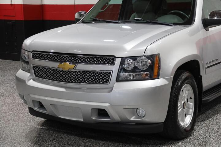 2013 Chevrolet Avalanche LTZ 4WD Black Diamond Edition 4dr Pick Up Truck Chicago IL