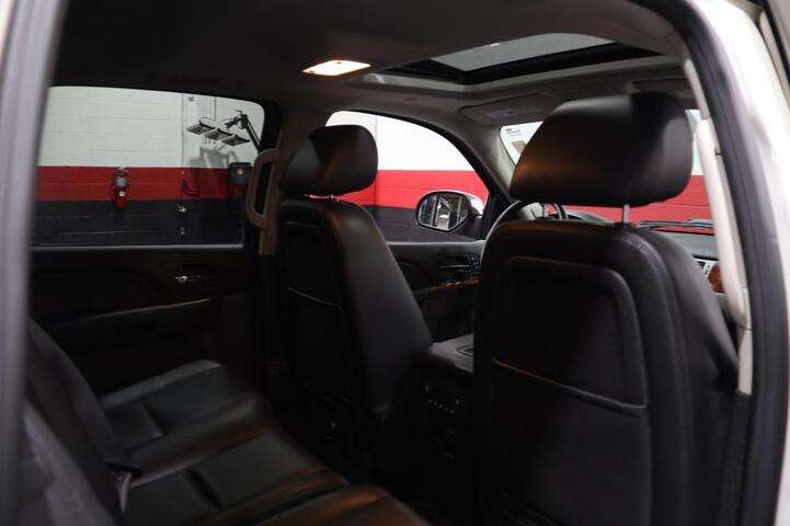 2013 Chevrolet Avalanche LTZ 4WD Black Diamond Edition 4dr Truck Chicago IL