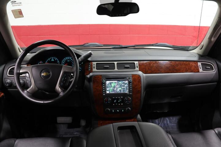 2013 Chevrolet Avalanche LTZ 4WD Black Diamond Edition 4dr Truck Chicago IL