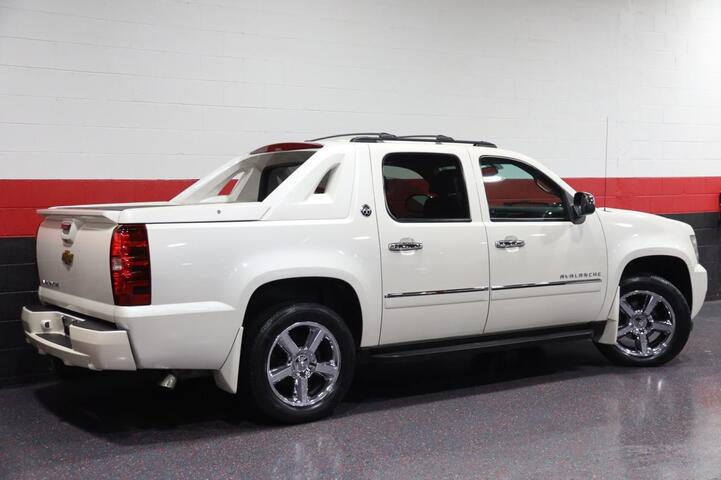 2013 Chevrolet Avalanche LTZ 4WD Black Diamond Edition 4dr Truck Chicago IL