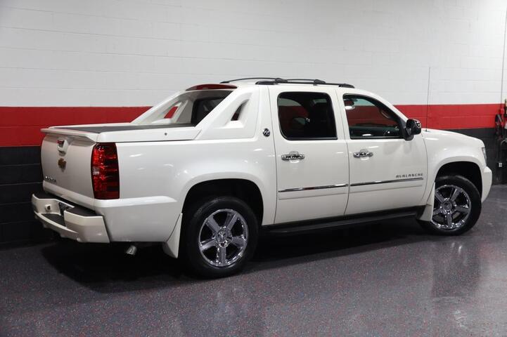 2013 Chevrolet Avalanche LTZ 4WD Black Diamond Edition 4dr Truck Chicago IL