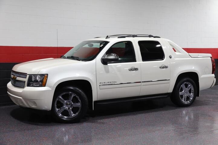 2013 Chevrolet Avalanche LTZ 4WD Black Diamond Edition 4dr Truck Chicago IL