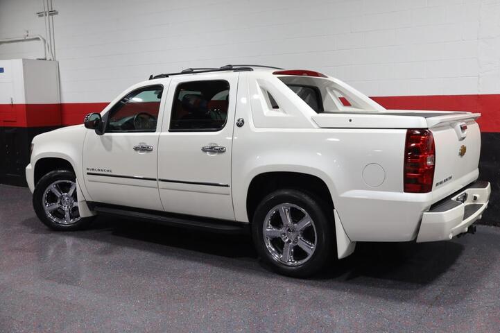 2013 Chevrolet Avalanche LTZ 4WD Black Diamond Edition 4dr Truck Chicago IL