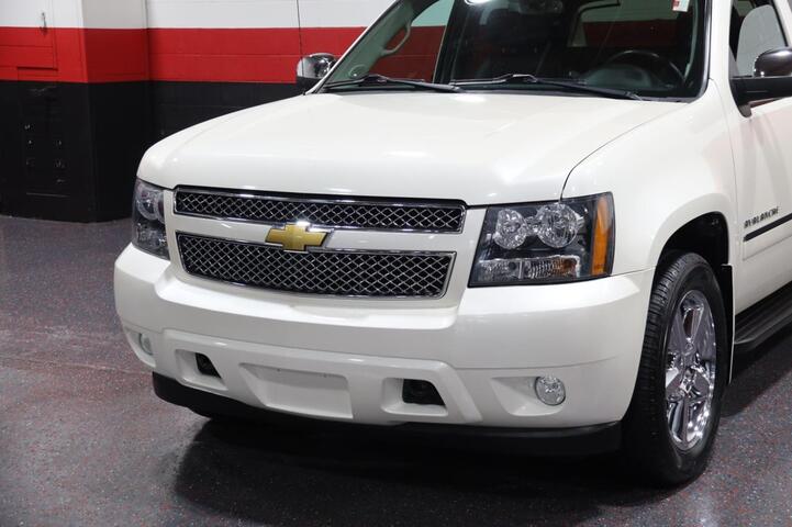 2013 Chevrolet Avalanche LTZ 4WD Black Diamond Edition 4dr Truck Chicago IL