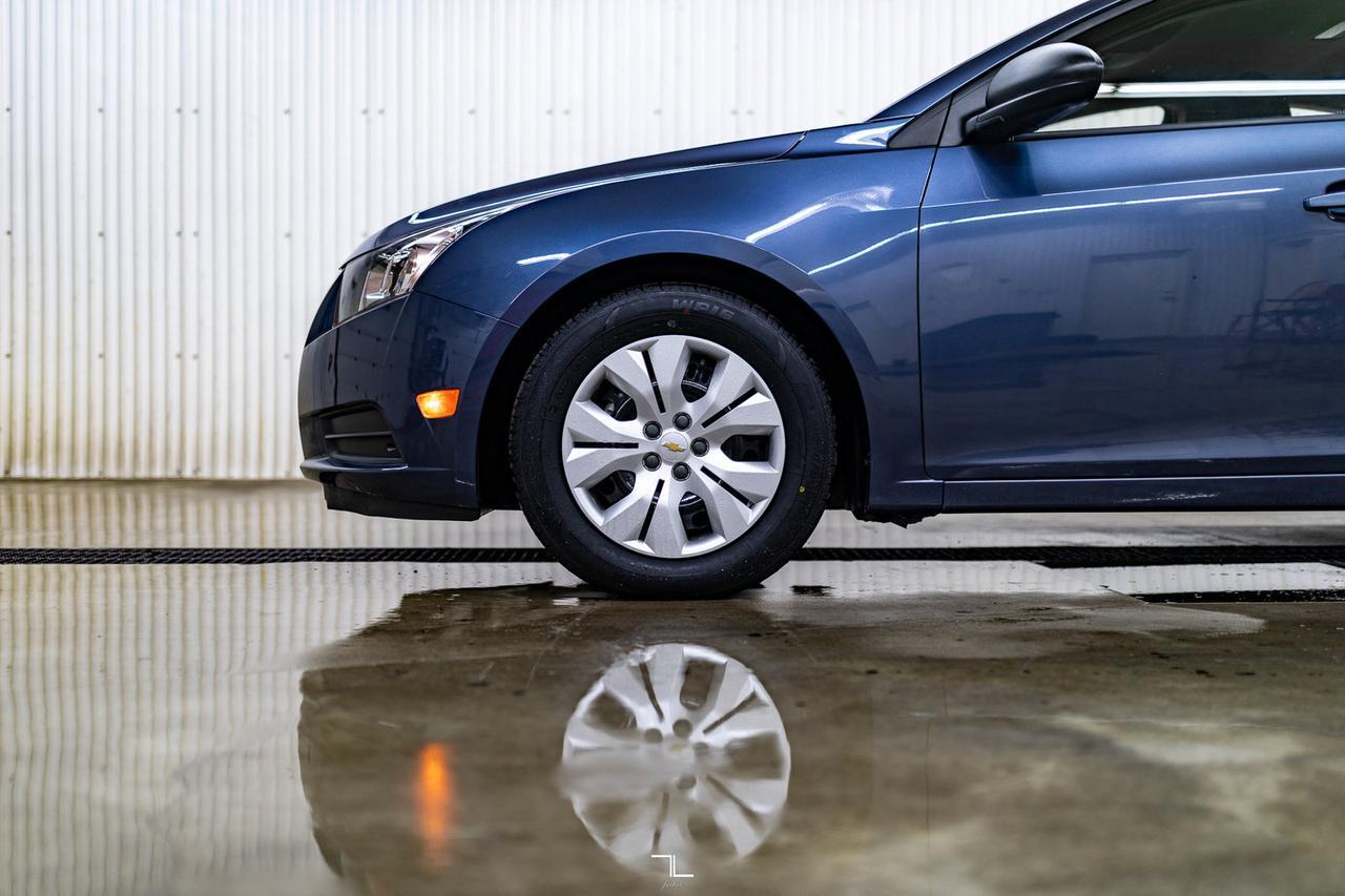 2013 Chevrolet Cruze LS Red Deer AB